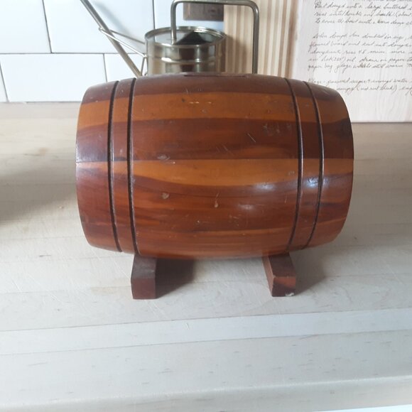 Vintage Cedar Wood Whiskey Barrel Bank "Ye Olde Money Barrel" - Picture 2 of 6